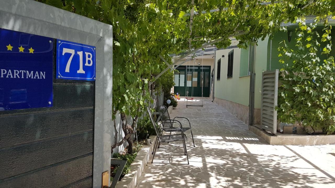 Apartmani Vincek Vodice Ngoại thất bức ảnh